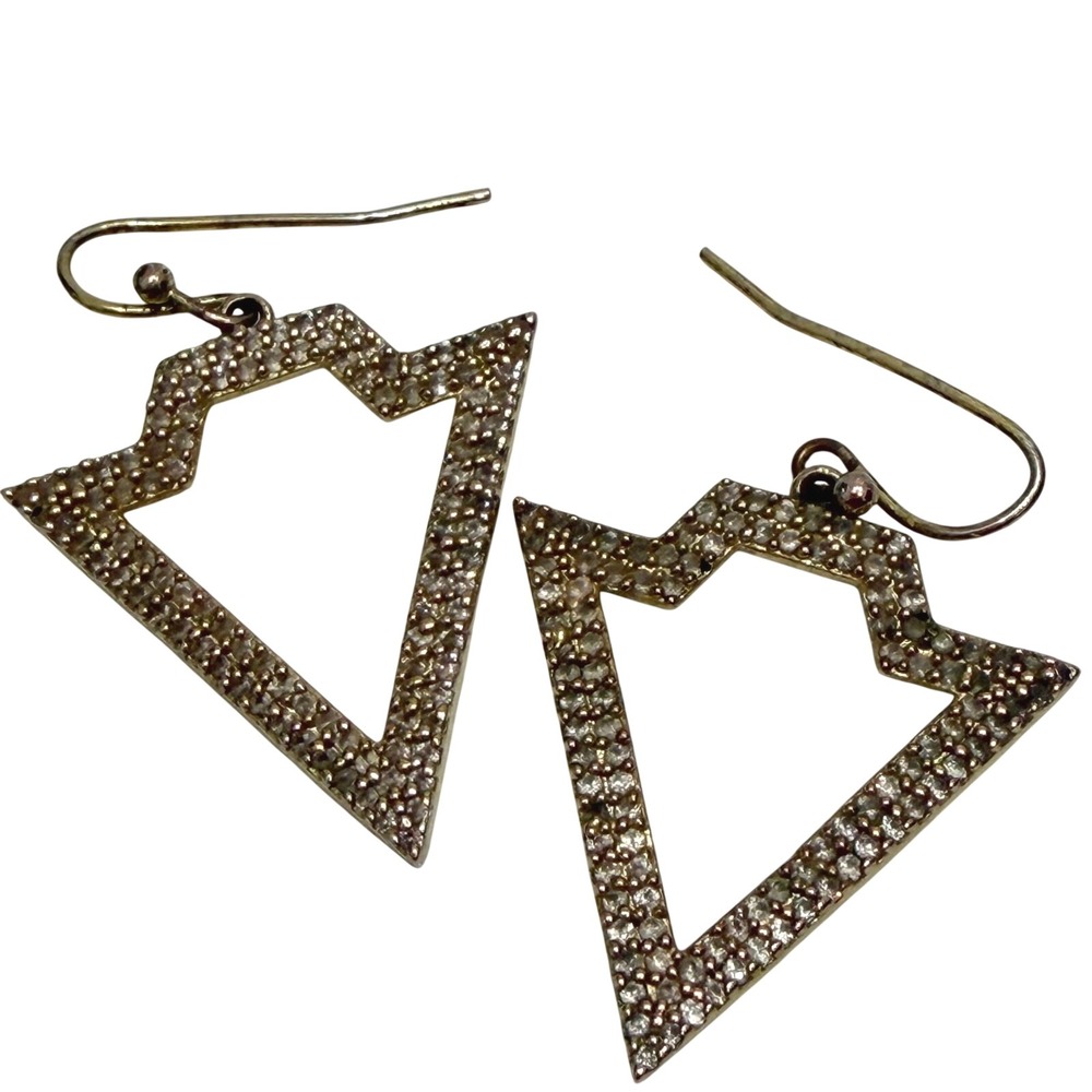 Geometric Arrow Drop Earrings Gold Tone Crystal Pavé Edgy Modern Chic Glam Scne